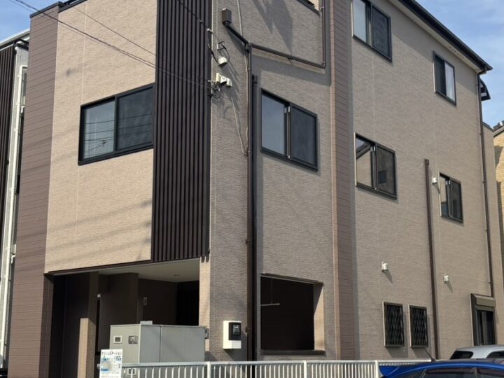 優しく、落ち着いた上品な雰囲気、  個性的でおしゃれな外観に仕上がりました！！　外壁塗装工事・屋根塗装工事　　 蕨市南町　 K様邸　｜埼玉県川口市、蕨市の外壁塗装・屋根塗装専門店カワグチペイント　口コミ評判No,1！