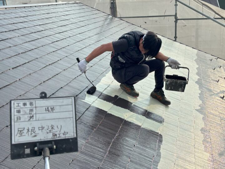 屋根中塗り