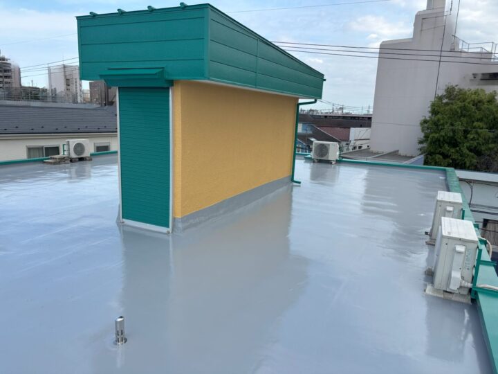 寿命を延ばす為に！！　屋上防水工事　 蕨市中央　　H様邸｜埼玉県川口市、蕨市の外壁塗装・屋根塗装専門店カワグチペイント　口コミ評判No,1！