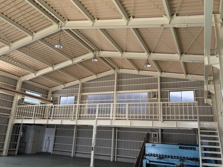 構造物の安全性や耐久性を維持するために  欠かせない重要な工事です！！  　工場鉄骨塗装　 川口市赤井　 K様　｜埼玉県川口市、蕨市の外壁塗装・屋根塗装専門店カワグチペイント　口コミ評判No,1！